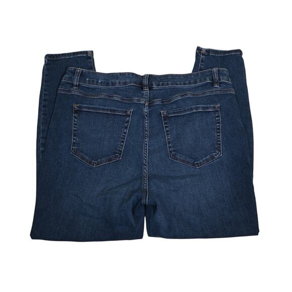 Lane Bryant Women's 20 Plus Signature Midrise Skinny Jean - Picture 5 of 10